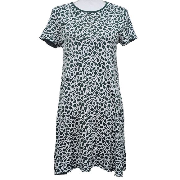 Ann Taylor Dresses & Skirts - Ann Taylor Sweater Dress Medium Green White Leaf Print Knit Shift Dress